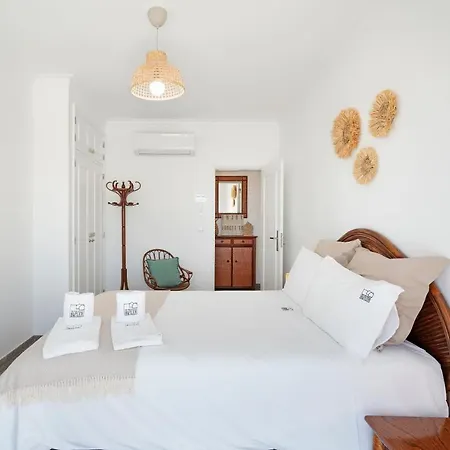 Apartamento Costa By The Portuguese Butler Costa da Caparica