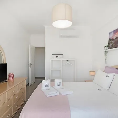 Apartamento Costa By The Portuguese Butler Costa da Caparica